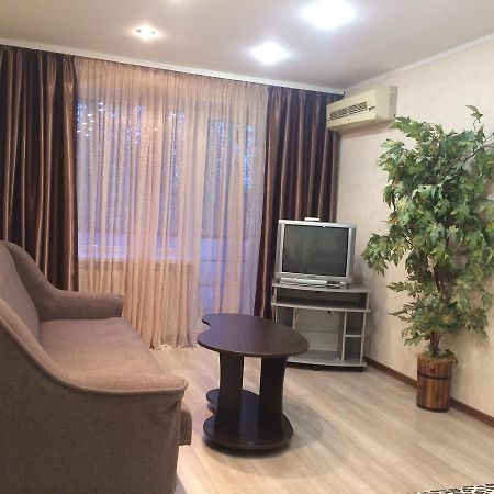 Ferienwohnung Проспект Металлургов 9 Krywyj Rih Exterior foto